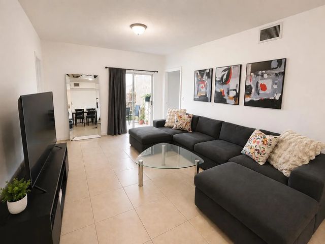 4 of 13 - 3271 Sabal Palm Manor #106, Davie, FL