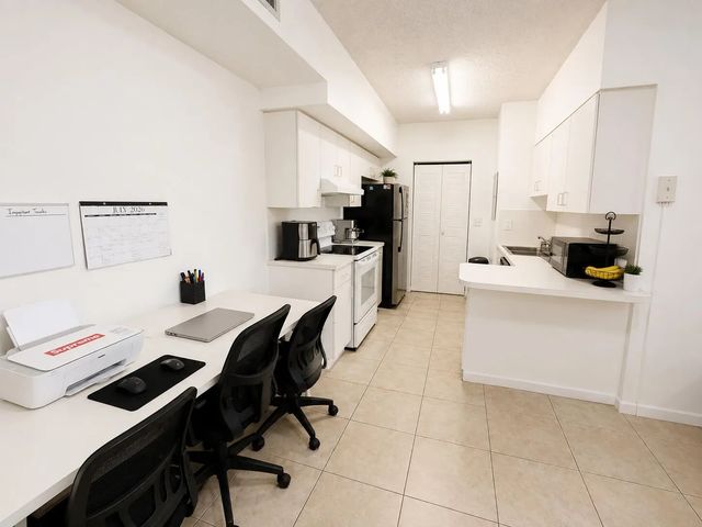 5 of 13 - 3271 Sabal Palm Manor #106, Davie, FL