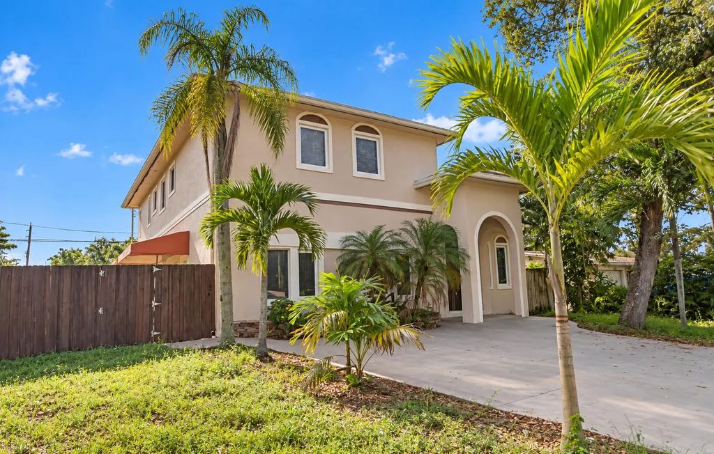 4500 Sw 25th Terrace, Dania Beach