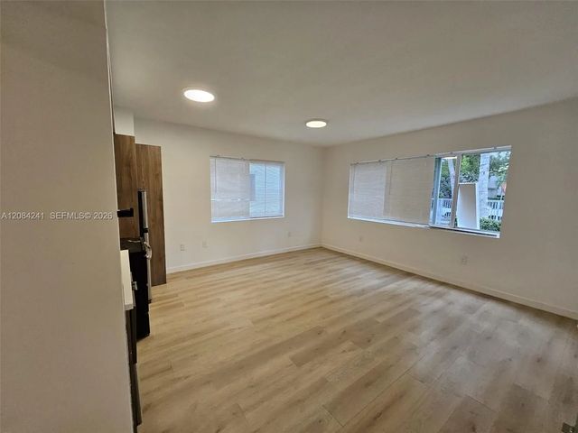 2 of 8 - 557 Michigan Avenue #211 W/parking, Miami Beach, FL