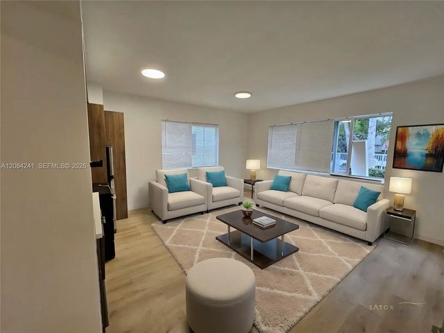 3 of 8 - 557 Michigan Avenue #211 W/parking, Miami Beach, FL