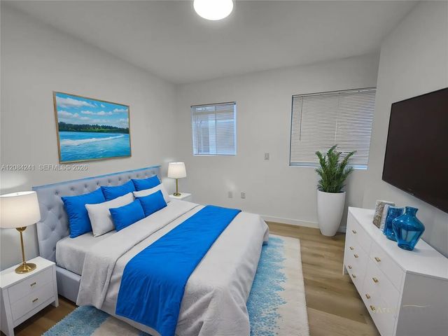 4 of 8 - 557 Michigan Avenue #211 W/parking, Miami Beach, FL