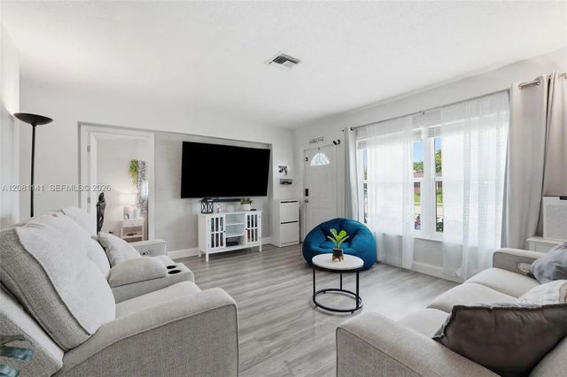 5 of 46 - 6220 Sw 18th Place, North Lauderdale, FL
