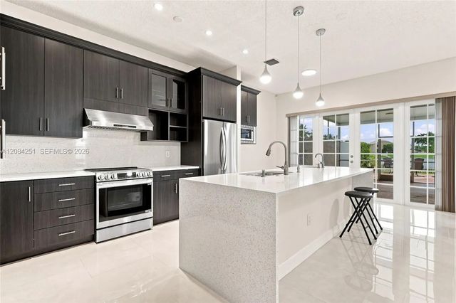 3 of 12 - 1421 Nw 159th Avenue, Pembroke Pines, FL