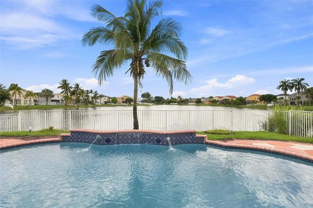 4 of 12 - 1421 Nw 159th Avenue, Pembroke Pines, FL