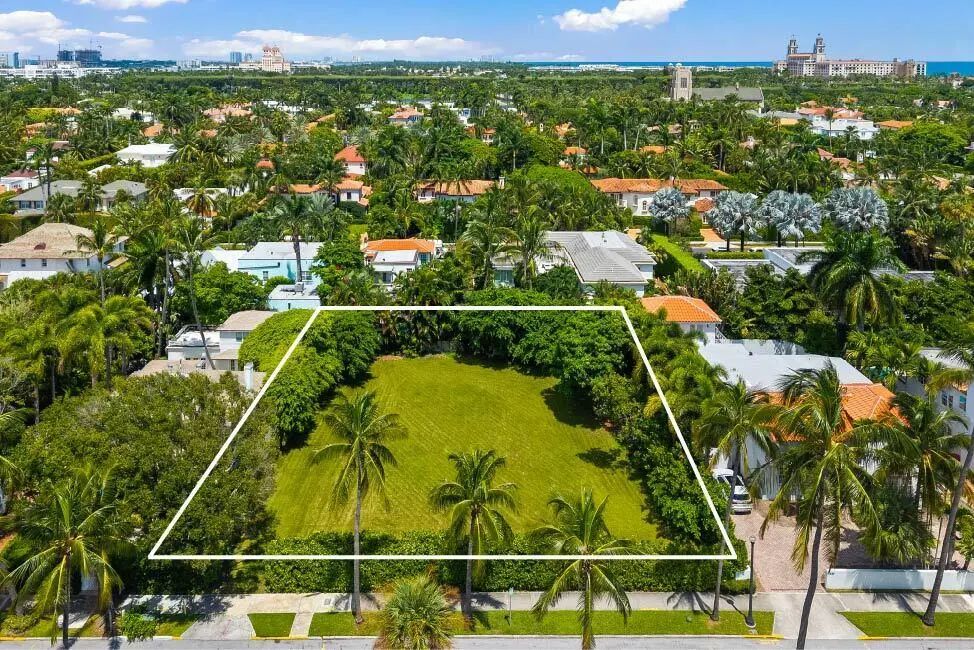 243 Seaspray Avenue, Palm Beach