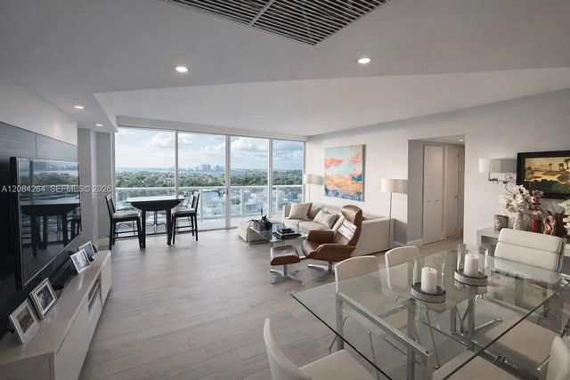 5 of 41 - 5900 Collins Avenue #1405, Miami Beach, FL