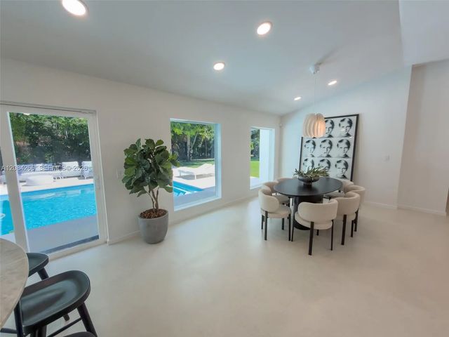 5 of 27 - 7895 Sw 76th Terrace, Miami, FL