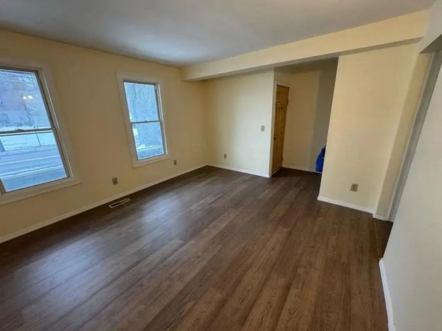 5 of 6 - 1834 Hamburg Street, Schenectady, 