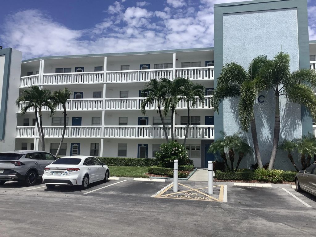 1045 Exeter C #1045, Boca Raton