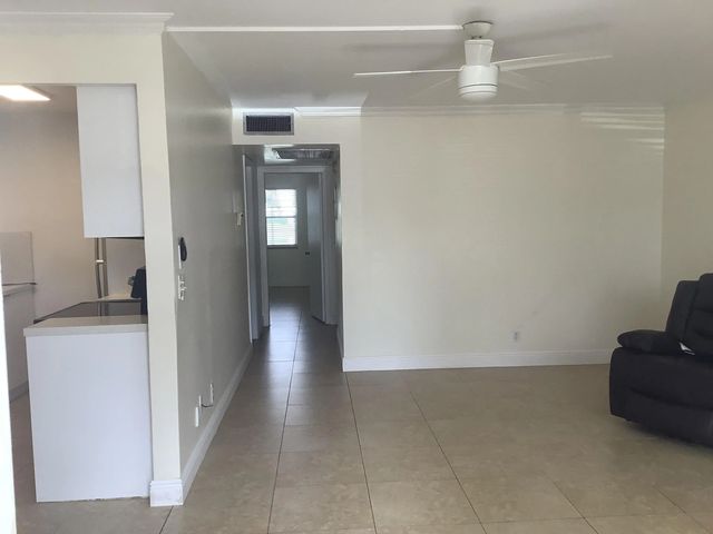 4 of 24 - 1045 Exeter C #1045, Boca Raton, FL
