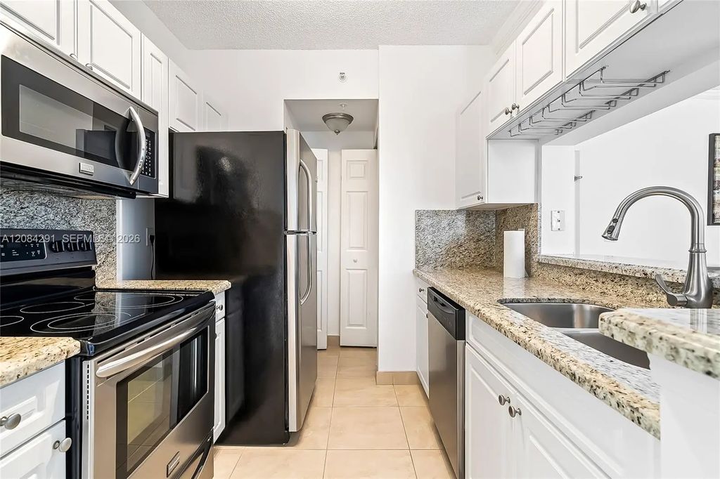 17150 N Bay Road #2618, Sunny Isles Beach