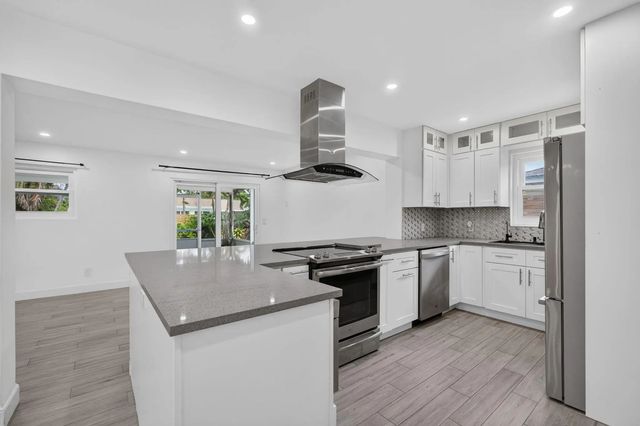3 of 33 - 502 Circle E, Jupiter, FL