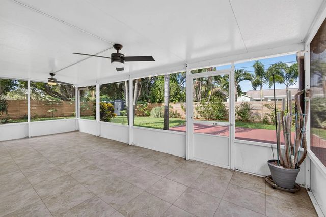 4 of 33 - 502 Circle E, Jupiter, FL
