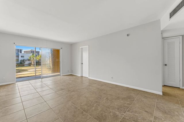 1638 Embassy Drive #208, West Palm Beach