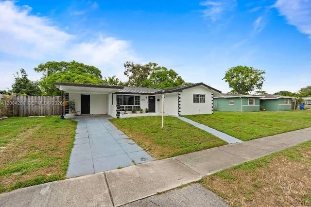 3 of 29 - 3831 Nw 6th Place, Lauderhill, FL