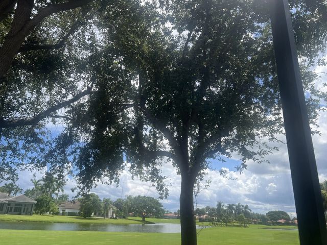 4 of 54 - 4194 Imperial Isle Drive, Lake Worth, FL