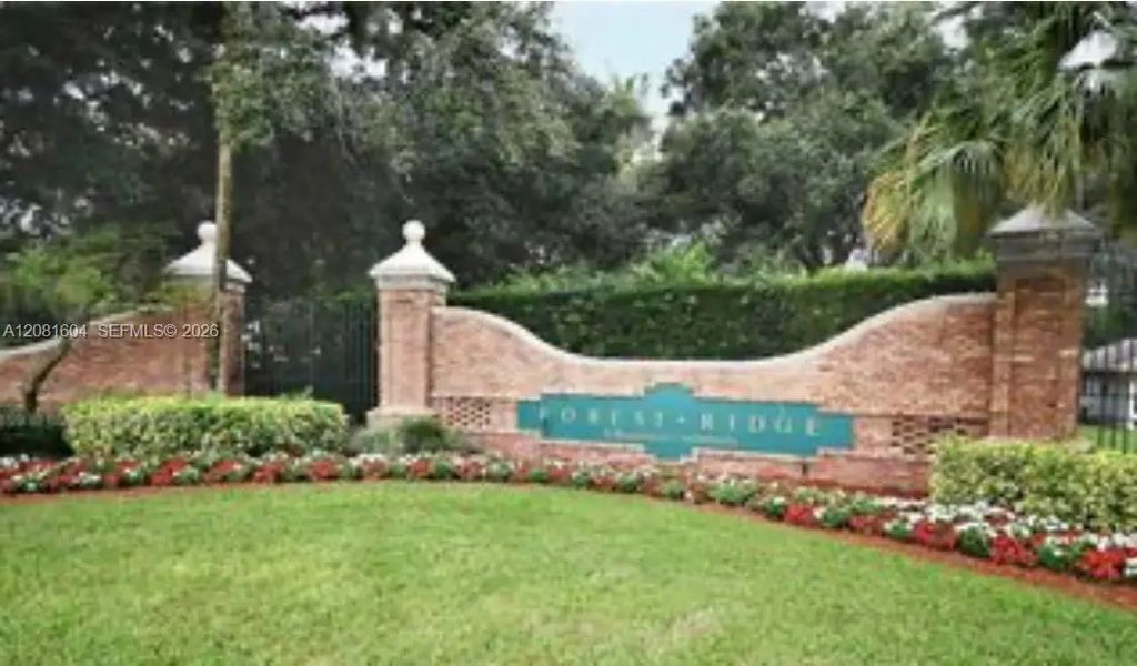 2957 Myrtle Oak Circle, Davie