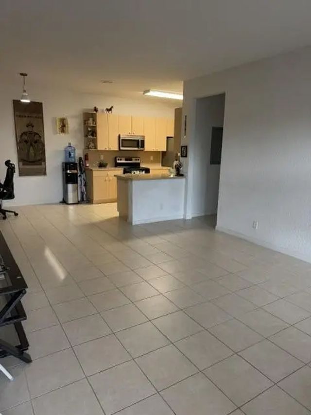 4 of 23 - 3569 S Forest Hill Boulevard #106, Palm Springs, FL