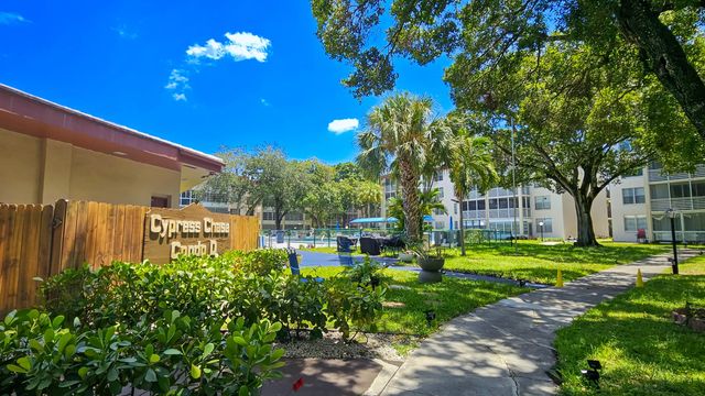 2650 Nw 49th Avenue # 318, Lauderdale Lakes