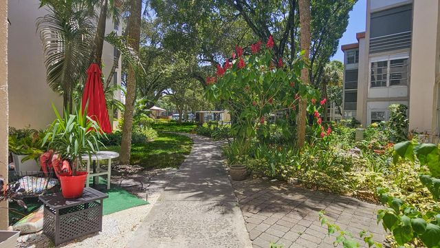 2 of 61 - 2650 Nw 49th Avenue # 318, Lauderdale Lakes, FL