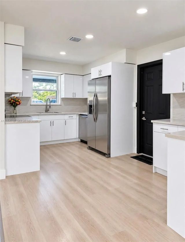 3 of 22 - 400 Sw 31st Avenue, Fort Lauderdale, FL