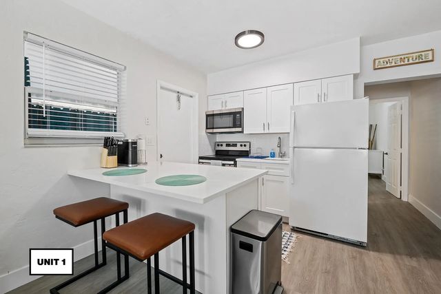 3 of 32 - 310 Ne 6th Street #1-3, Hallandale Beach, FL