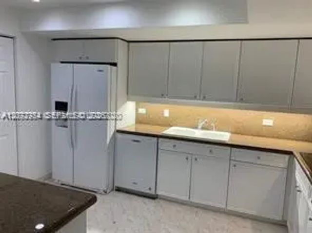 4 of 15 - 8855 Collins Avenue #5b, Surfside, FL