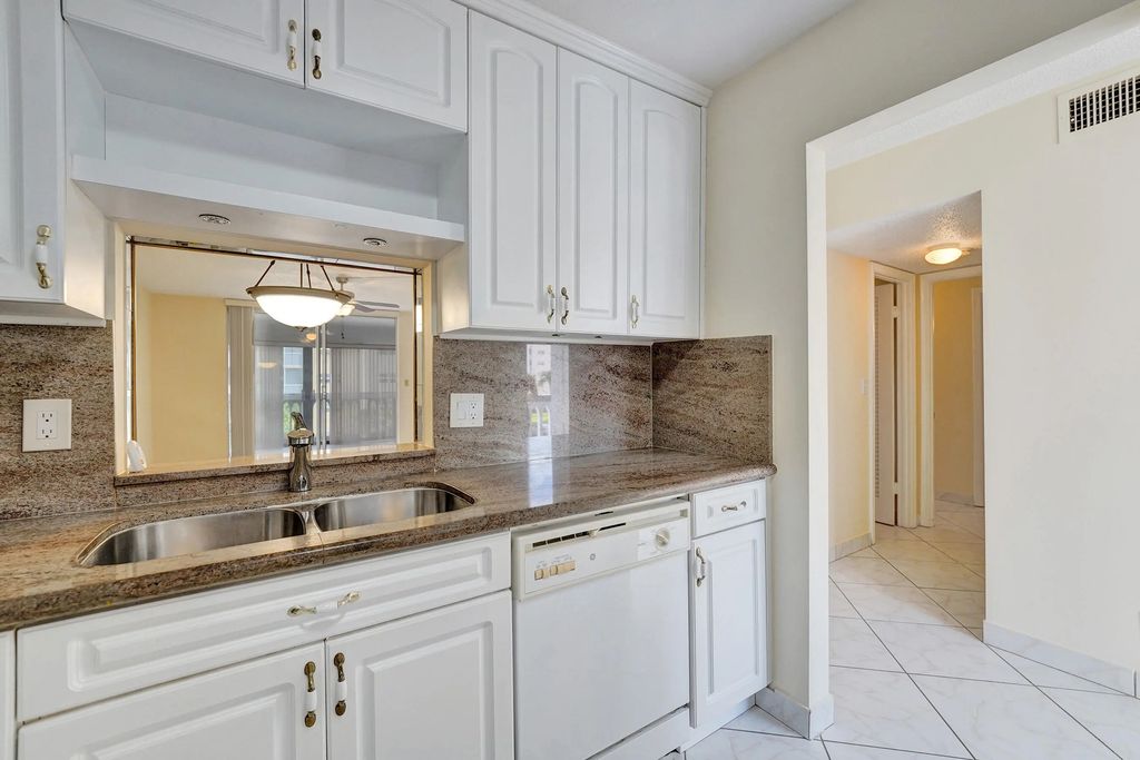 610 Ne 12th Avenue #306, Hallandale Beach