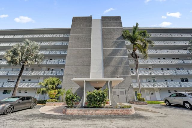 4 of 38 - 610 Ne 12th Avenue #306, Hallandale Beach, FL