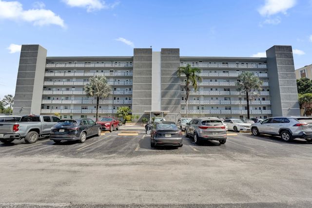 5 of 38 - 610 Ne 12th Avenue #306, Hallandale Beach, FL