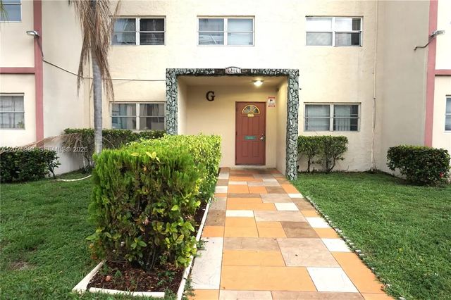 2 of 22 - 4044 Nw 19th Street #404, Lauderhill, FL