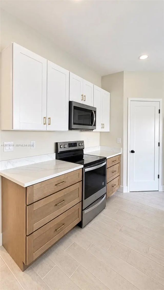 3 of 19 - 5215 Butte Street, Lehigh Acres, FL