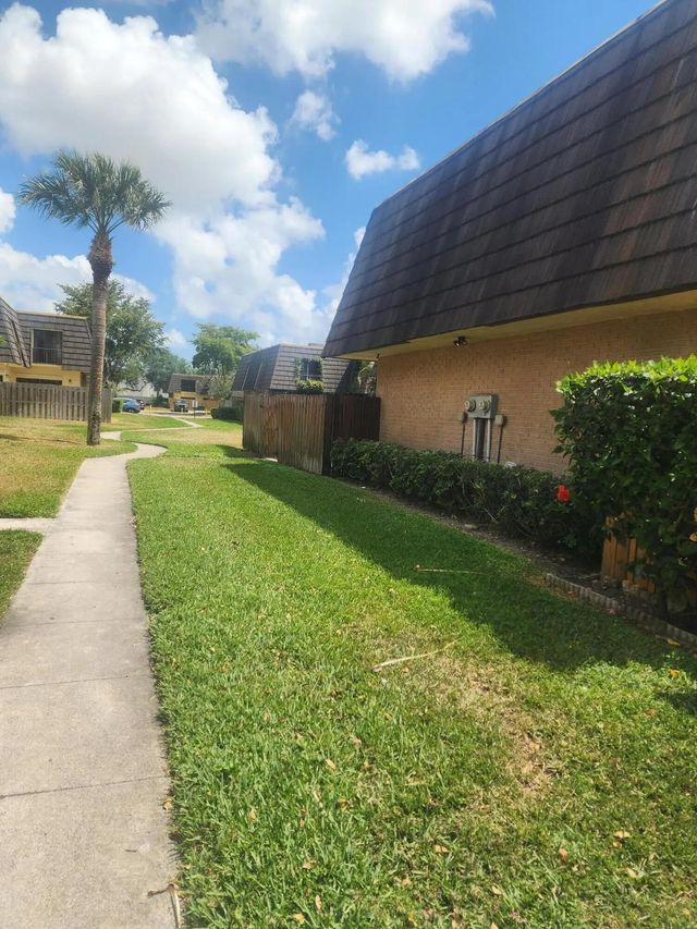 5 of 5 - 4640 Cherry Road #150, West Palm Beach, FL