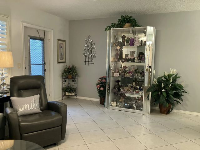 5 of 20 - 130 Southampton B, West Palm Beach, FL