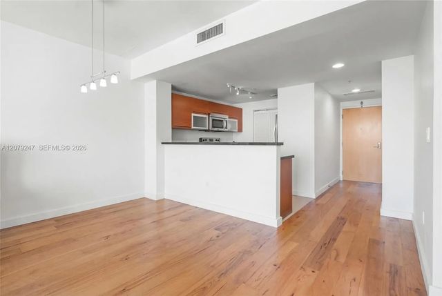 3 of 45 - 253 Ne 2nd Street #1007, Miami, FL