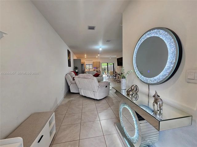 4 of 61 - 300 Ne 12th Street, Florida City, FL