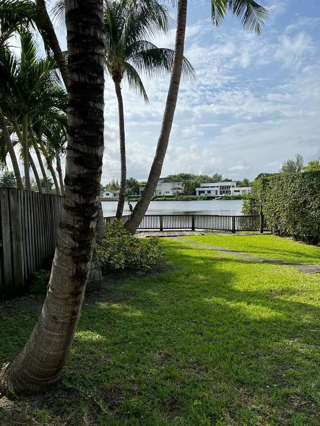 5 of 19 - 2390 Ne 199th Street, Aventura, FL