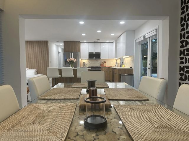 4 of 10 - 317 Nw 26th Court, Wilton Manors, FL