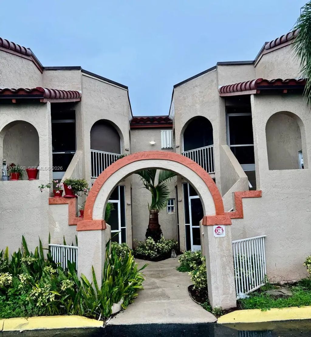 333 Sw 86th Avenue #104, Pembroke Pines