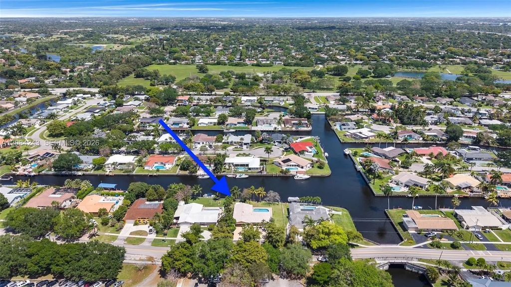 6121 Sw 16th Street, Plantation