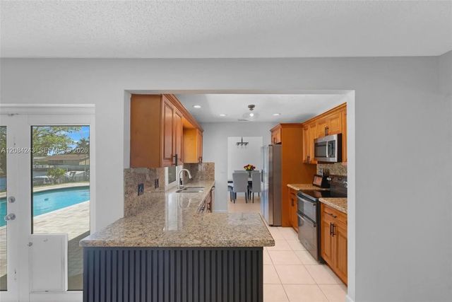 5 of 54 - 6121 Sw 16th Street, Plantation, FL