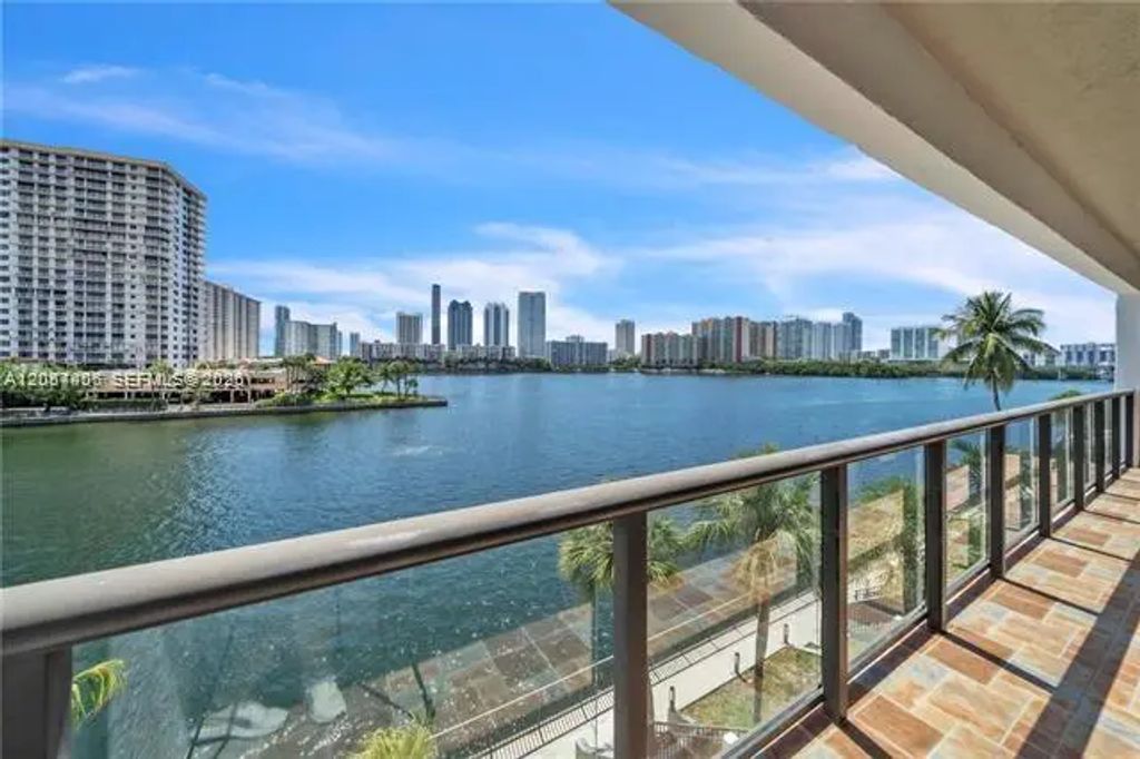 4000 Ne 168th Street #ph1a, North Miami Beach