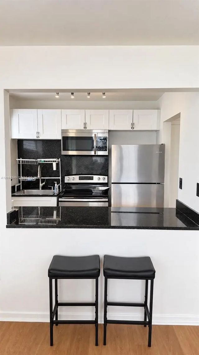 1990 Marseille Drive #407, Miami Beach