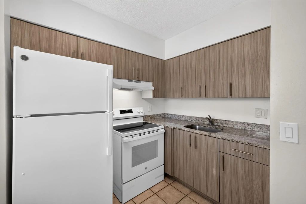 1007 W Prospect #205, Fort Lauderdale