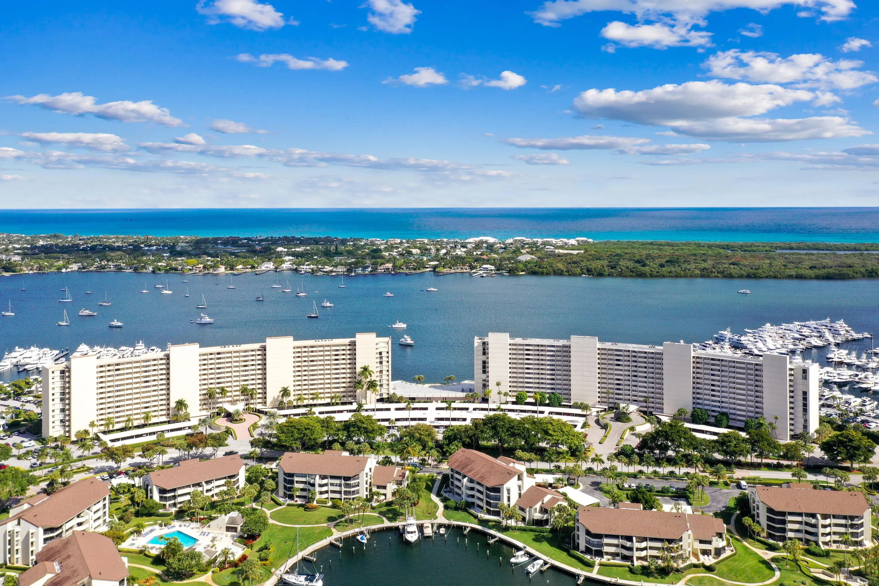 OLD PORT COVE CONDO TWO Residential home - 134 Lakeshore Drive #814, North Palm Beach