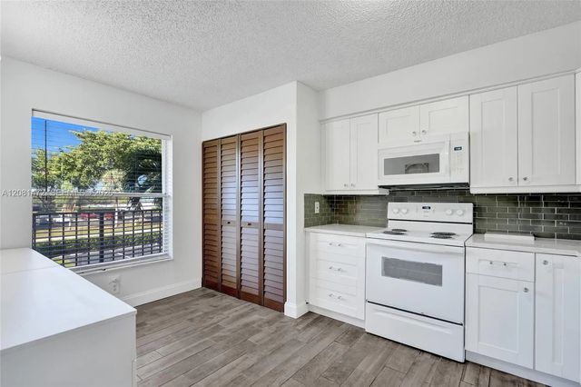 5 of 38 - 4570 Nw 18th Avenue #202, Deerfield Beach, FL