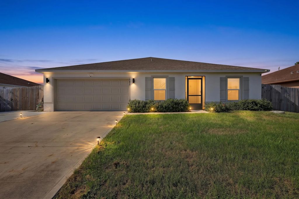 543 Sw Kabot Avenue, Port St. Lucie