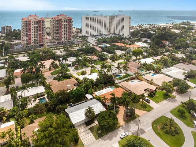 4 of 36 - 2012 Ne 31st Avenue, Fort Lauderdale, FL