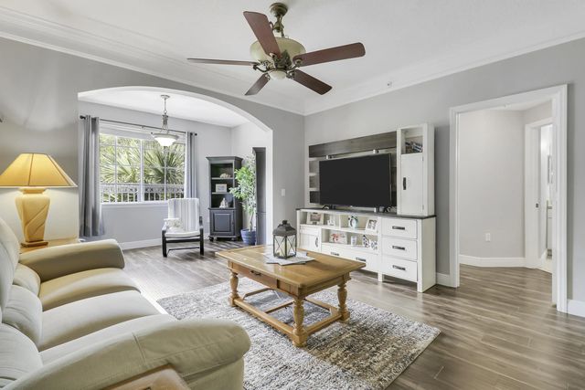 4 of 30 - 8303 Myrtlewood Circle W, Palm Beach Gardens, FL